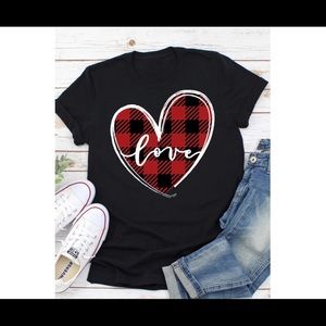 Plaid love heart tee